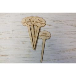   Natúr fa - Beszúrós "Boldog születésnapot!"gravírozott tábla 5db/csomag