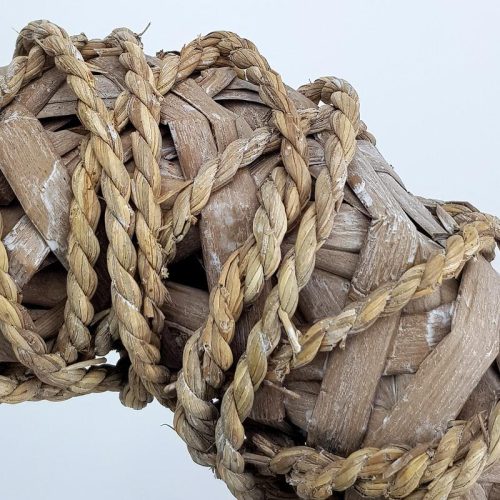 Köteles koszorú fém vázon 27cm