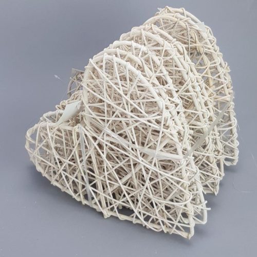 Fonott hálós szív 25cm