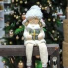 Lógólábú gyermek ajándékkal