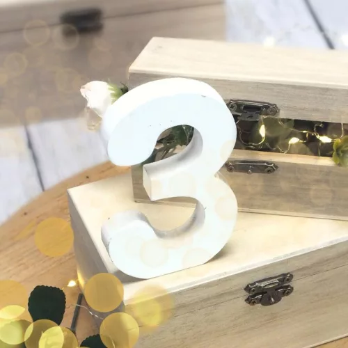 Fa asztalszámok fehér 3-as 1db/csomag