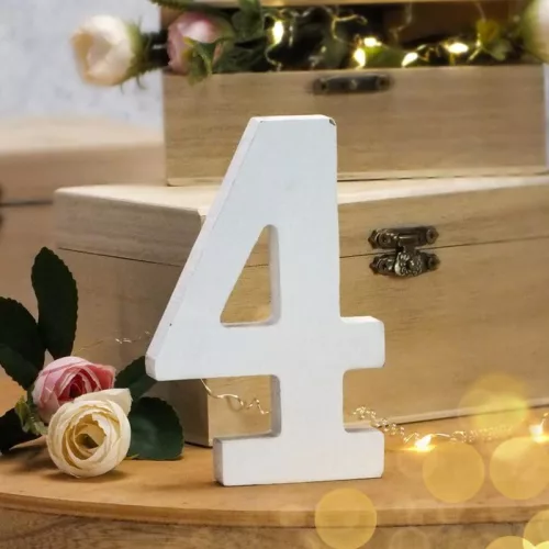 Fa asztalszámok fehér 4-es 1db/csomag