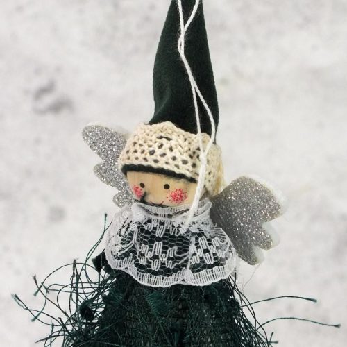 Zöld rojtos ruhás tündér