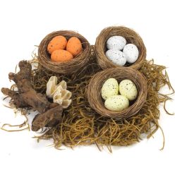 Tojások fészekben fehér-natúr-krém