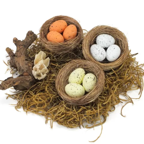 Tojások fészekben fehér-natúr-krém