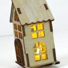 Házikó fából ledvilágítással vintagefehér