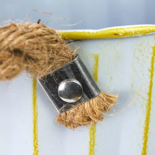 Bordázott bádog váza kék 15x25cm