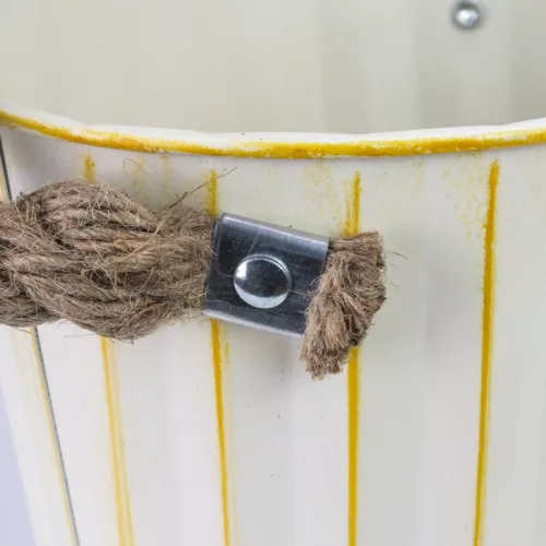 Bordázott bádog váza krém 15x25cm