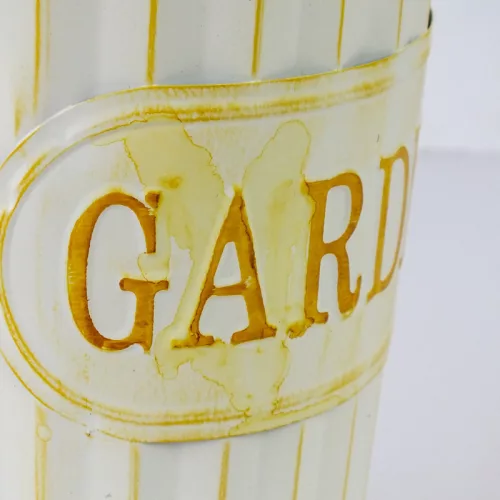 Bordázott bádog váza krém 15x25cm