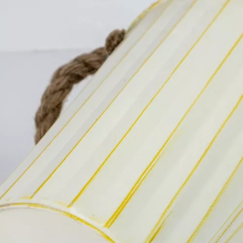 Bordázott bádog váza krém 15x25cm